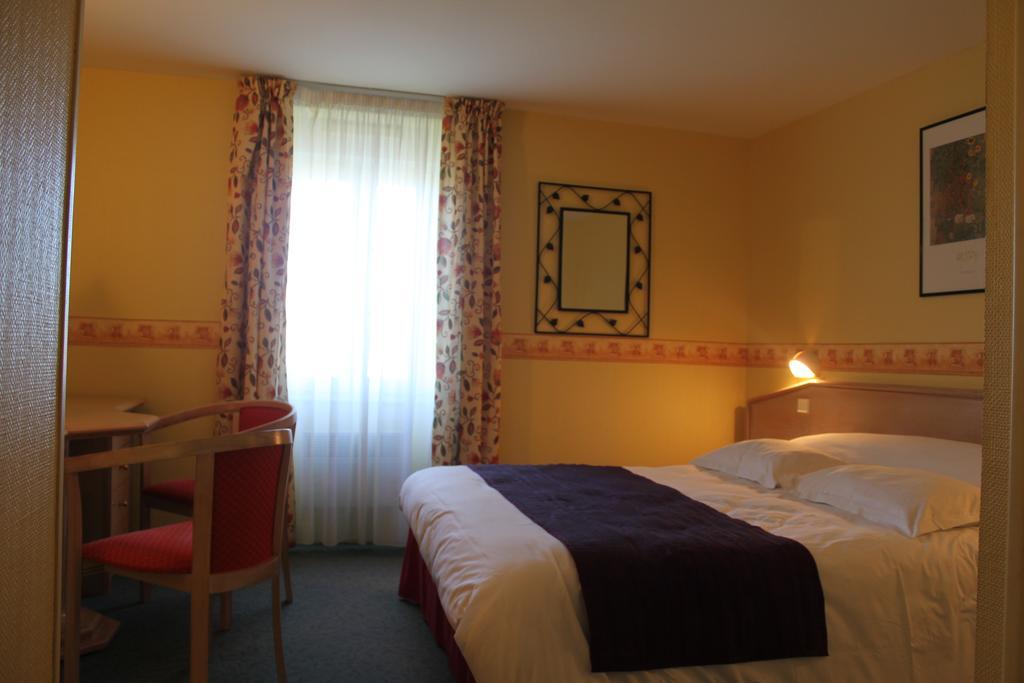 Hotel Des Bains Lancieux Oda fotoğraf